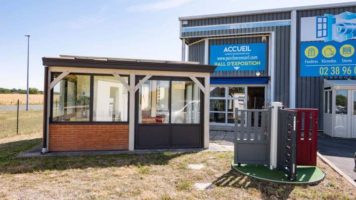 Devanture showroom Montargis